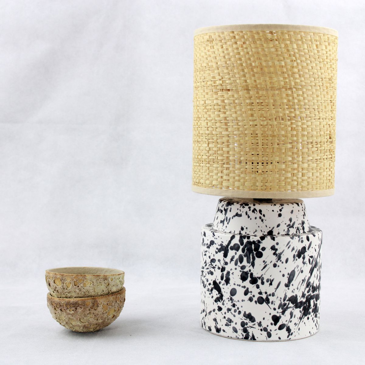 Chic splattered with raffia shade table lamp